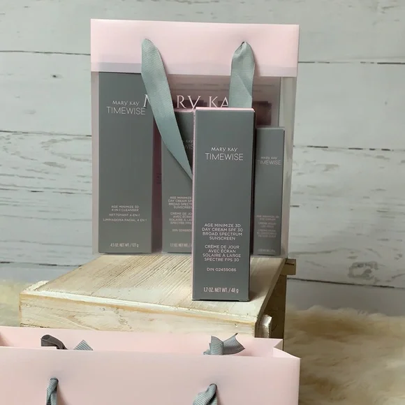 Combo to Oily Skin. Age Minimize 3D 4-in-1 cleanser set (1 of 2) - Picture 5 of 7